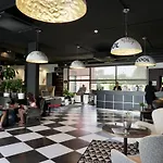 Golden Tulip Roissy Witz