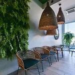 Golden Tulip Roissy Witz