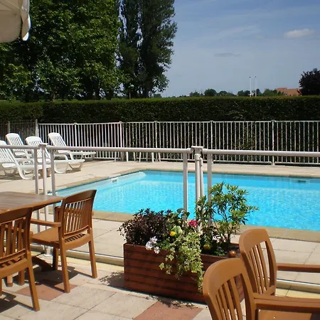 Golden Tulip Roissy Witz
