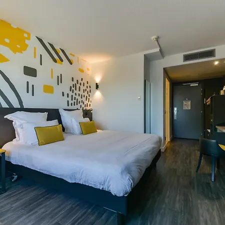 Golden Tulip Roissy Witz