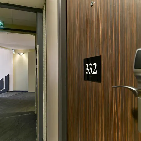 Golden Tulip Roissy Witz Hotel 4*